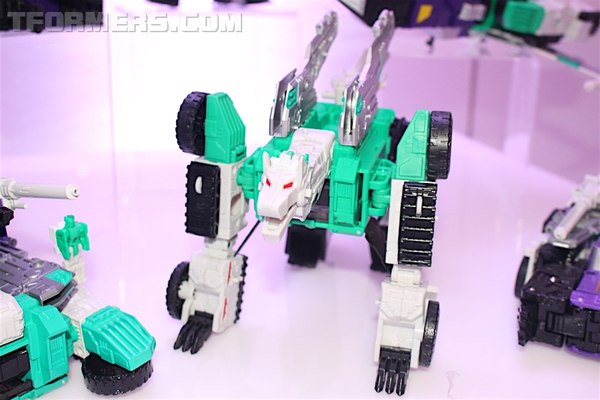 NYCC 2016   First Look At Sixshot, Broadside, Sky Shadow, Perceptor, And More Transformers  (2 of 137)